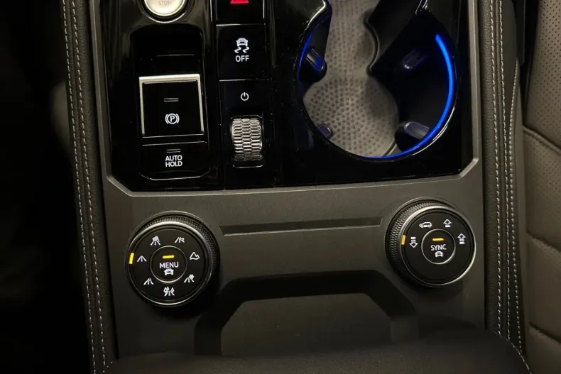 Volkswagen Touareg din 2024 cu 58.850 km - oferta VOL110536 - foto 24