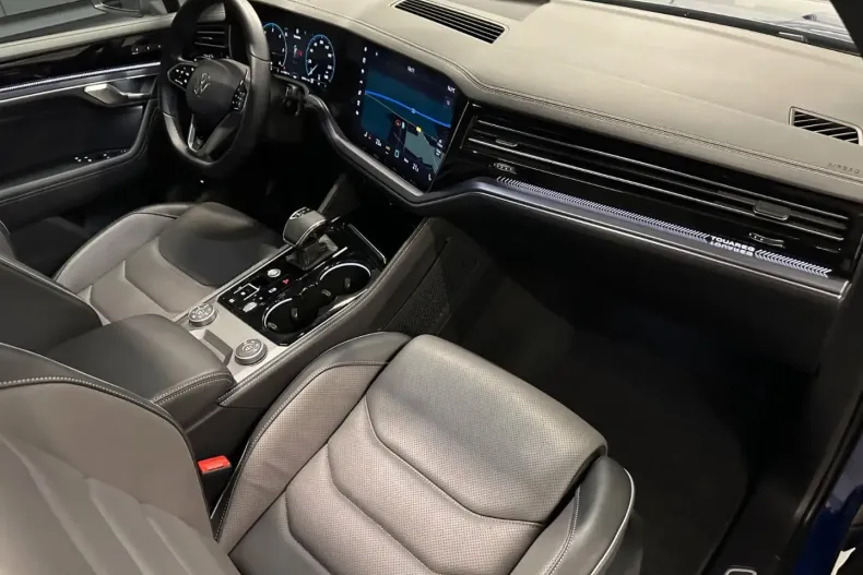 Volkswagen Touareg din 2023 cu 65.850 km - oferta VOL110546 - foto 11