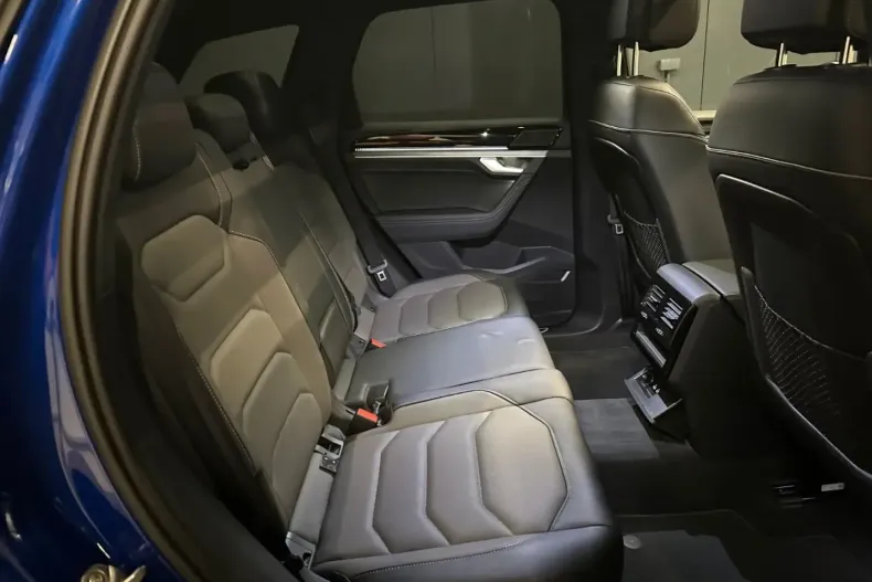 Volkswagen Touareg din 2023 cu 65.850 km - oferta VOL110546 - foto 28