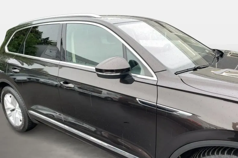 Volkswagen Touareg din 2023 cu 47.100 km - oferta VOL110563 - foto 6