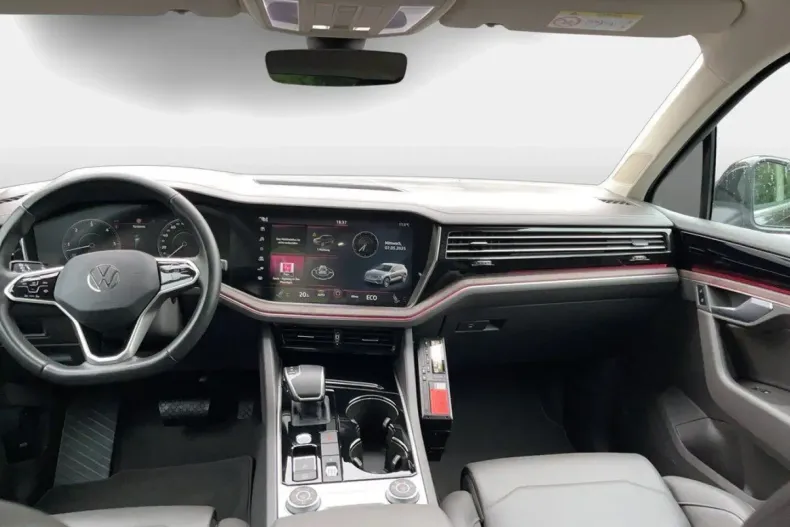 Volkswagen Touareg din 2023 cu 47.100 km - oferta VOL110563 - foto 10