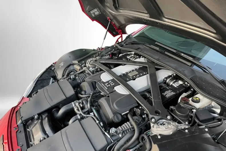 Aston Martin V12 Vantage din 2022 cu 1.700 km - oferta AST110596 - foto 9