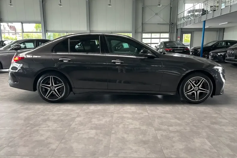 Mercedes-Benz C 400 din 2024 cu 32.715 km - oferta MER110598 - foto 3