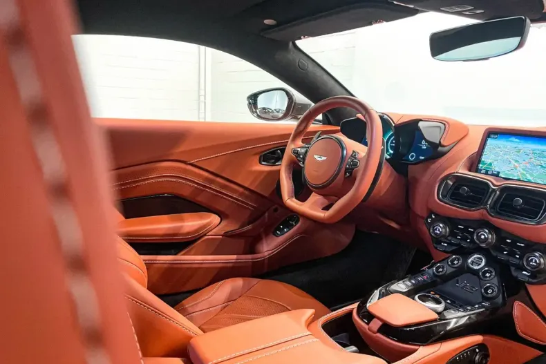 Aston Martin V12 Vantage din 2022 cu 1.900 km - oferta AST110601 - foto 18