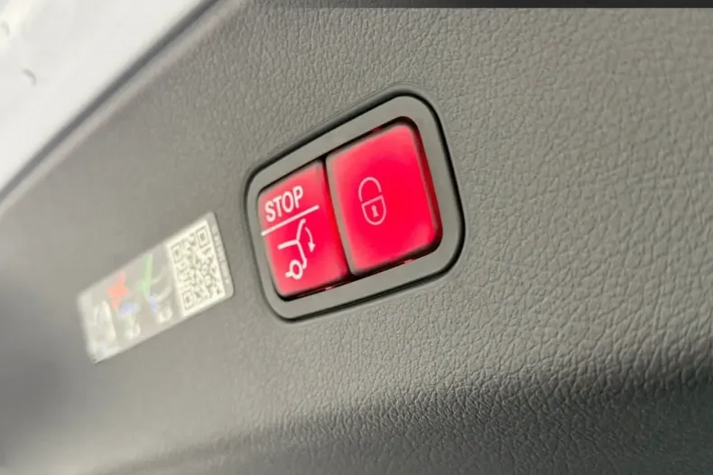 Mercedes-Benz GLC 43 AMG din 2024 cu 6.910 km - oferta MER110608 - foto 16