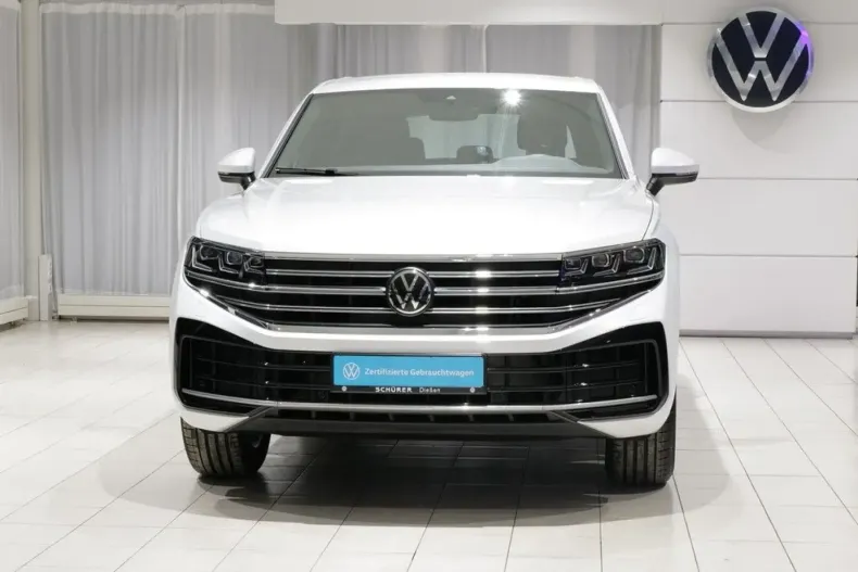 Volkswagen Touareg din 2024 cu 9.396 km - oferta VOL110622 - foto 3