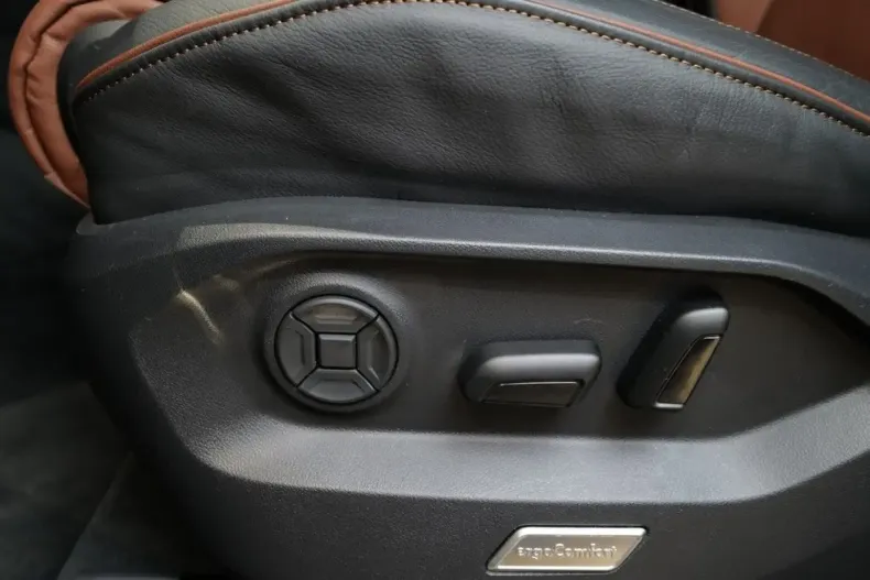 Volkswagen Touareg din 2024 cu 9.396 km - oferta VOL110622 - foto 8