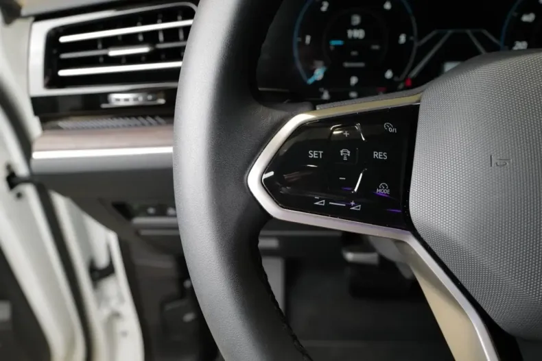 Volkswagen Touareg din 2024 cu 9.396 km - oferta VOL110622 - foto 10