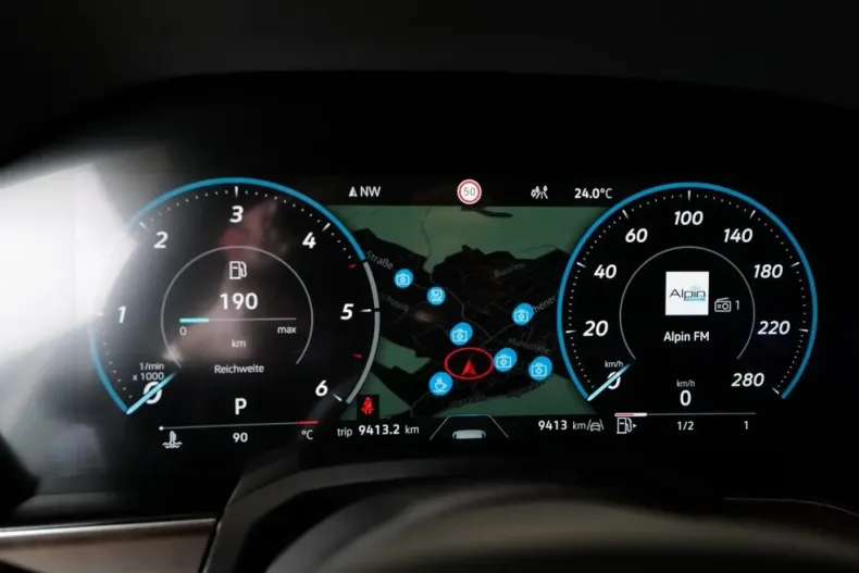 Volkswagen Touareg din 2024 cu 9.396 km - oferta VOL110622 - foto 12