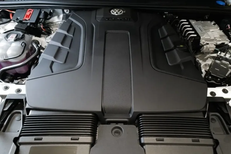 Volkswagen Touareg din 2024 cu 9.396 km - oferta VOL110622 - foto 28