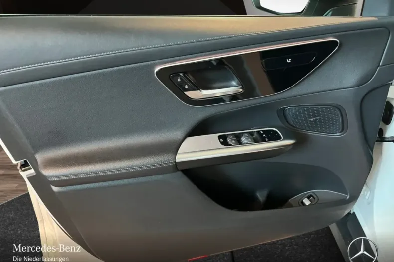 Mercedes-Benz GLC 220 din 2023 cu 65.526 km - oferta MER110626 - foto 14