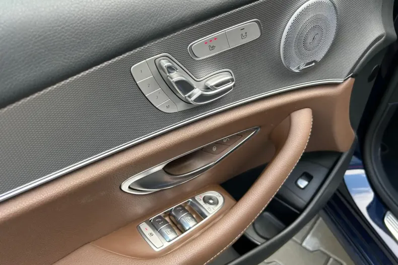 Mercedes-Benz E 200 din 2020 cu 86.706 km - oferta MER110629 - foto 11