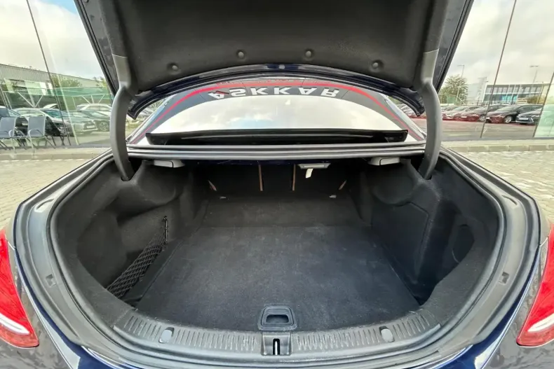 Mercedes-Benz E 200 din 2020 cu 86.706 km - oferta MER110629 - foto 36