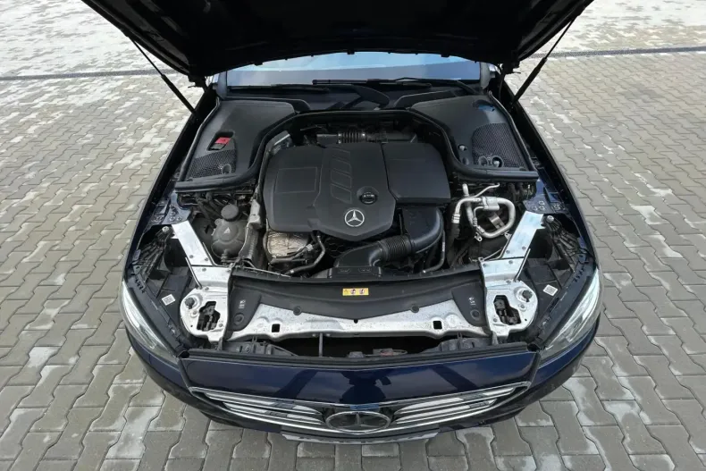 Mercedes-Benz E 200 din 2020 cu 86.706 km - oferta MER110629 - foto 38
