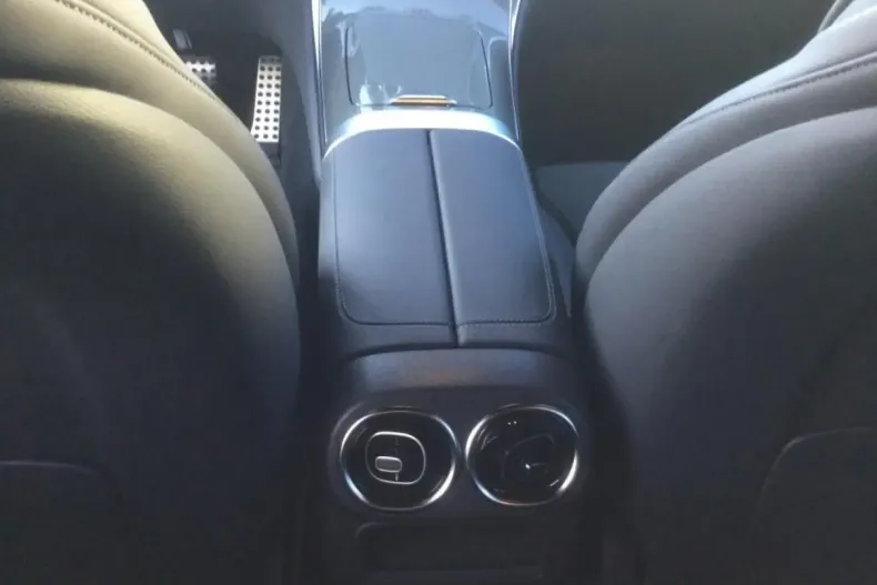 Mercedes-Benz GLC 200 din 2023 cu 58.400 km - oferta MER110632 - foto 13