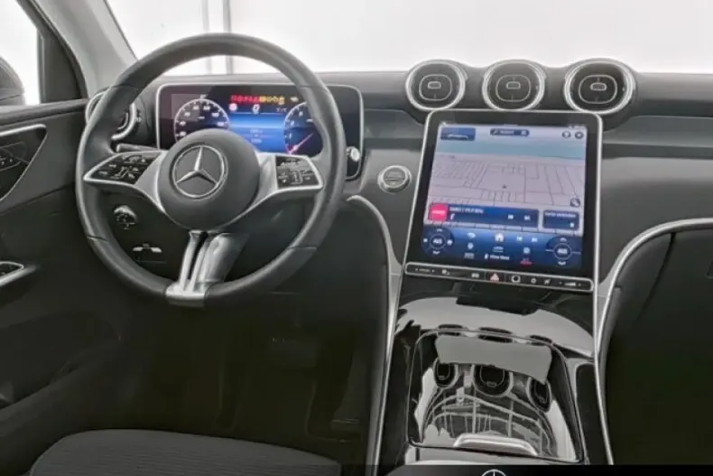 Mercedes-Benz GLC 200 din 2024 cu 32.363 km - oferta MER110648 - foto 6