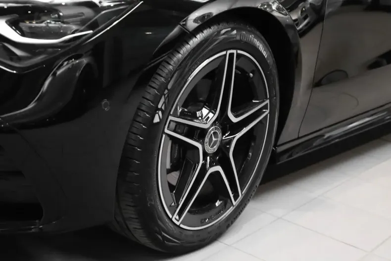 Mercedes-Benz CLA 180 din 2024 cu 8.493 km - oferta MER110655 - foto 8