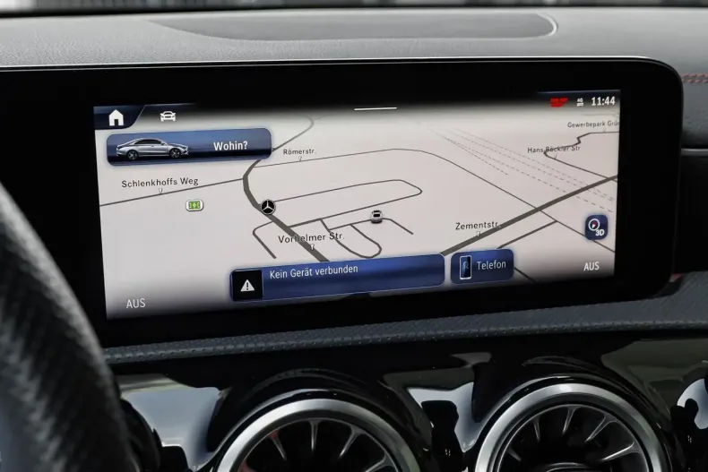 Mercedes-Benz CLA 180 din 2024 cu 17.572 km - oferta MER110656 - foto 10