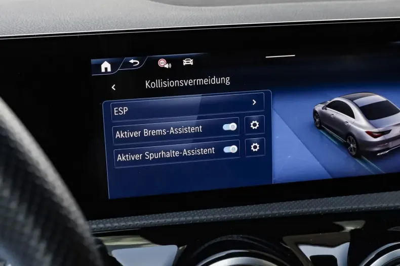 Mercedes-Benz CLA 180 din 2024 cu 17.572 km - oferta MER110656 - foto 11