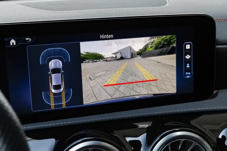 Mercedes-Benz CLA 180 din 2024 cu 17.572 km - oferta MER110656 - foto 12