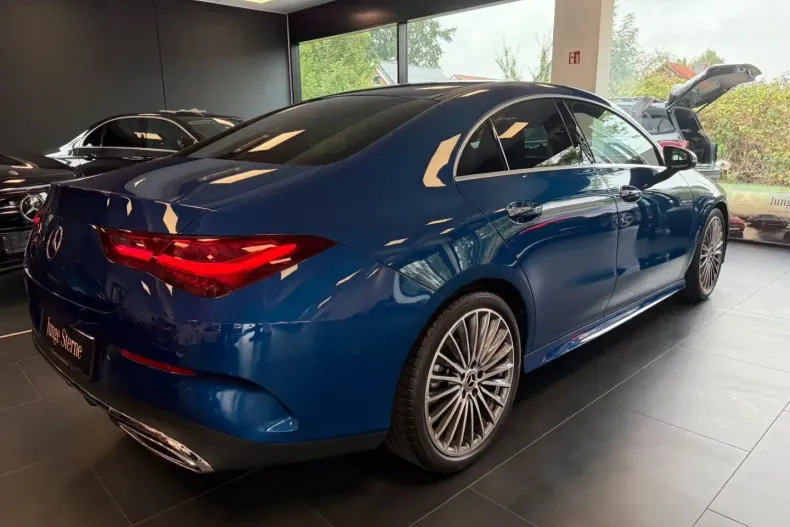 Mercedes-Benz CLA 180 din 2024 cu 18.530 km - oferta MER110657 - foto 3