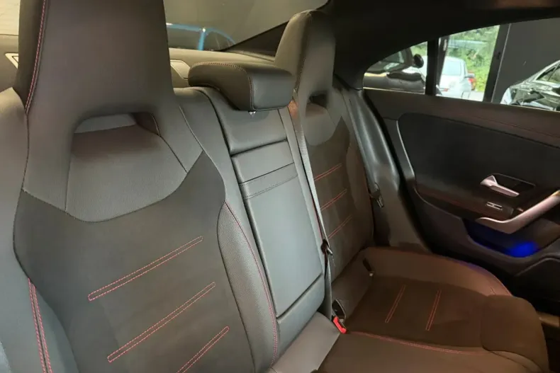 Mercedes-Benz CLA 180 din 2024 cu 18.530 km - oferta MER110657 - foto 7