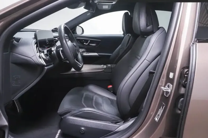 Mercedes-Benz E 450 din 2024 cu 12.398 km - oferta MER110659 - foto 8