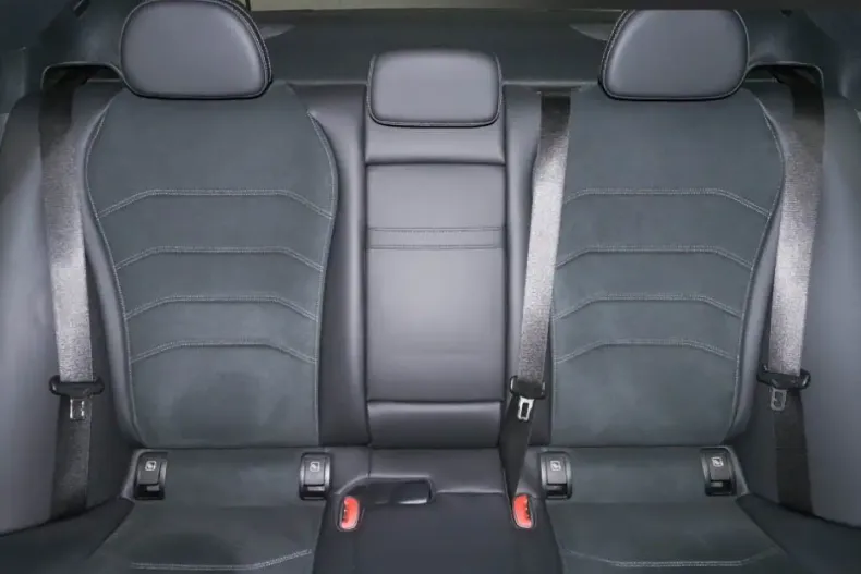 Mercedes-Benz E 450 din 2024 cu 12.398 km - oferta MER110659 - foto 10