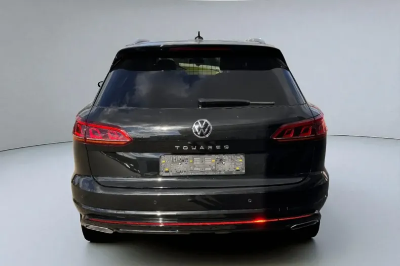 Volkswagen Touareg din 2023 cu 14.500 km - oferta VOL110664 - foto 3