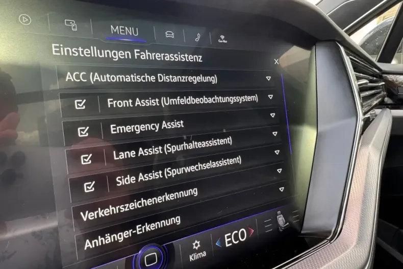 Volkswagen Touareg din 2023 cu 14.500 km - oferta VOL110664 - foto 19