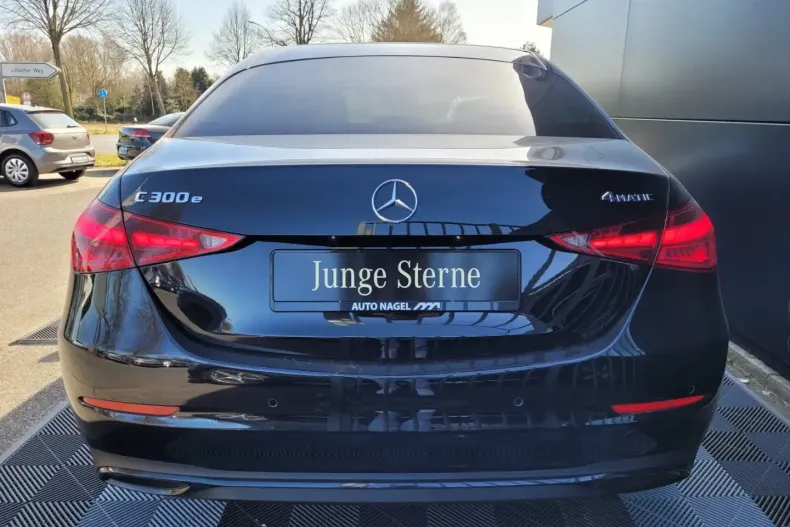 Mercedes-Benz C 300 din 2023 cu 14.924 km - oferta MER110668 - foto 3