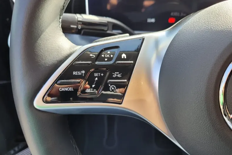 Mercedes-Benz C 300 din 2023 cu 14.924 km - oferta MER110668 - foto 7