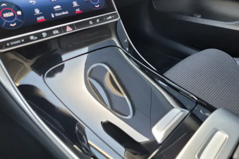 Mercedes-Benz C 300 din 2023 cu 14.924 km - oferta MER110668 - foto 11