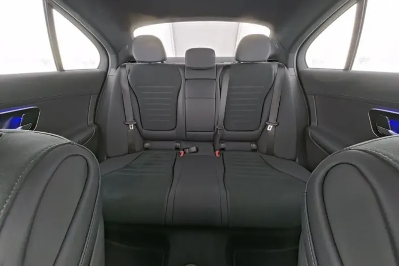 Mercedes-Benz C 180 din 2024 cu 25.672 km - oferta MER110673 - foto 8