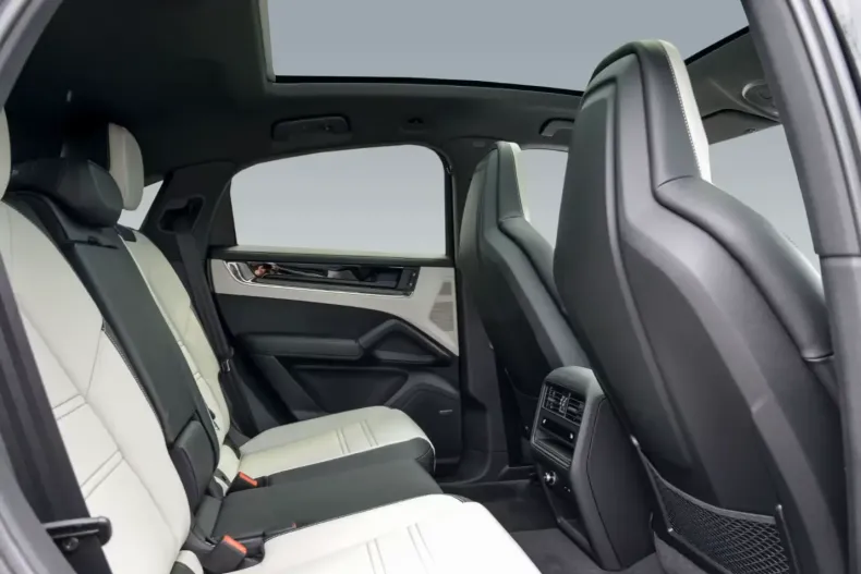 Porsche Cayenne din 2025 cu 6.900 km - oferta POR110690 - foto 9