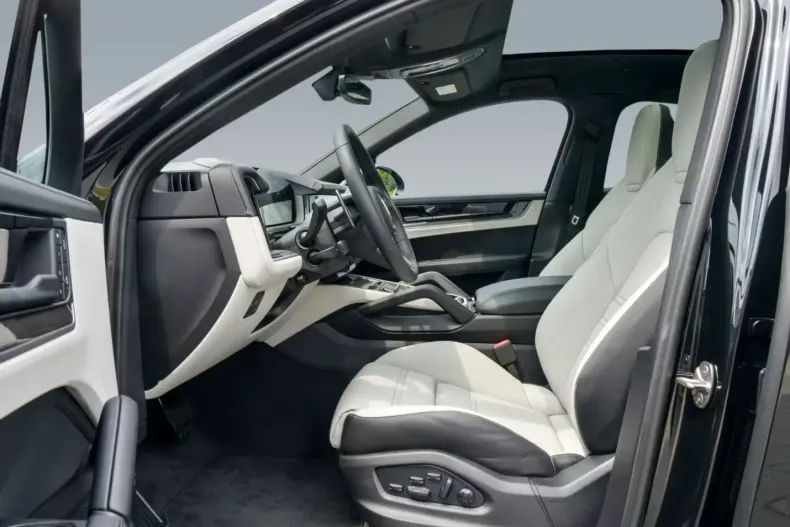 Porsche Cayenne din 2025 cu 6.900 km - oferta POR110690 - foto 14