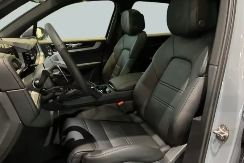 Porsche Cayenne din 2025 cu 5.000 km - oferta POR110694 - foto 8