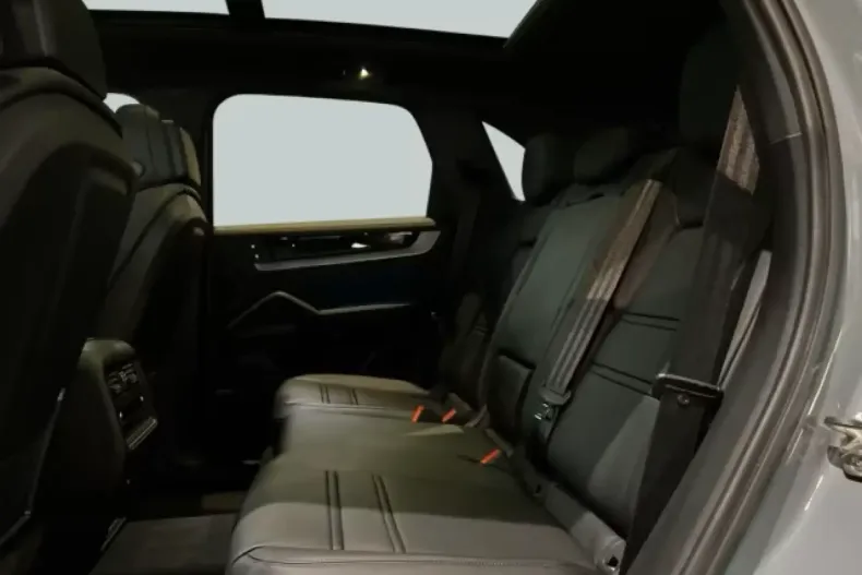 Porsche Cayenne din 2025 cu 5.000 km - oferta POR110694 - foto 10