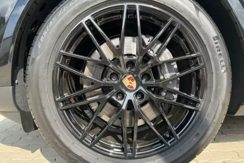 Porsche Cayenne din 2025 cu 6.900 km - oferta POR110696 - foto 6