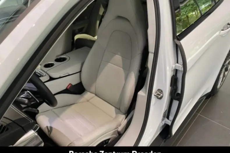 Porsche Panamera din 2023 cu 32.492 km - oferta POR110700 - foto 8