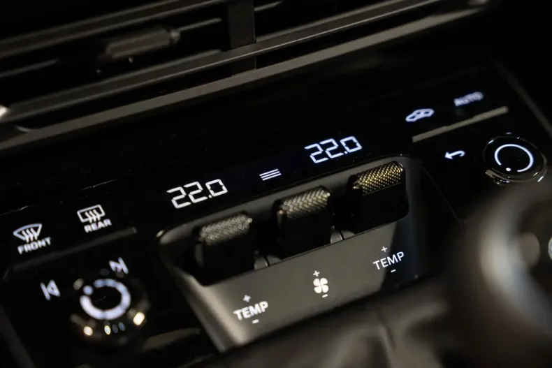 Porsche 911 din 2023 cu 5.200 km - oferta POR110713 - foto 37