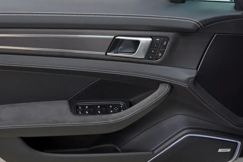 Porsche Panamera din 2023 cu 24.200 km - oferta POR110714 - foto 18