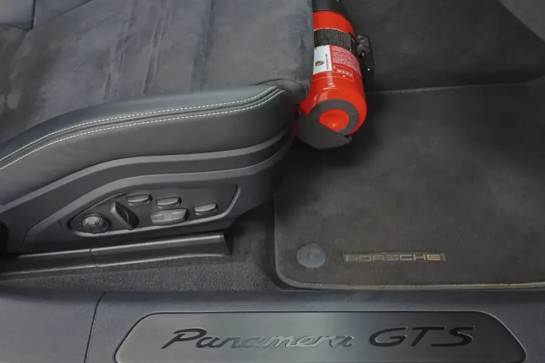 Porsche Panamera din 2023 cu 24.200 km - oferta POR110714 - foto 24