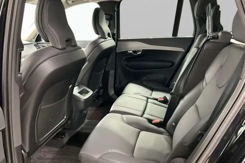 Volvo XC90 din 2024 cu 21.671 km - oferta VOL110725 - foto 8