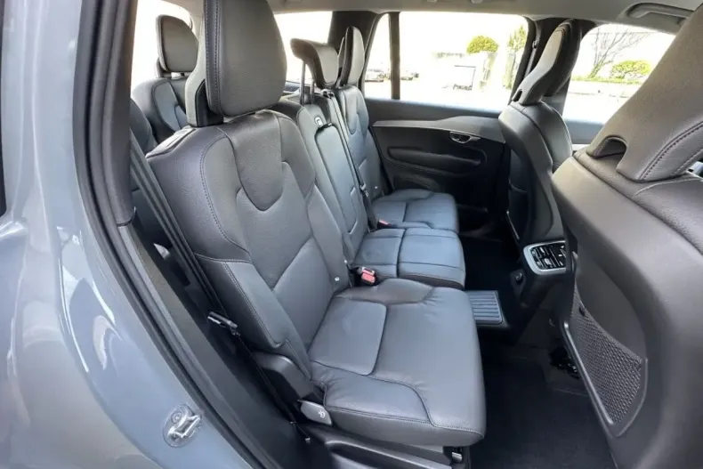 Volvo XC90 din 2024 cu 2.750 km - oferta VOL110731 - foto 9