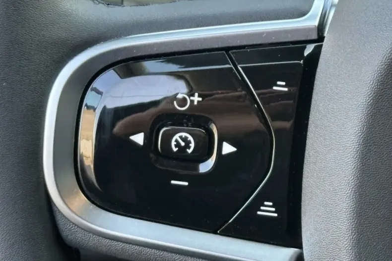 Volvo XC90 din 2024 cu 2.750 km - oferta VOL110731 - foto 14