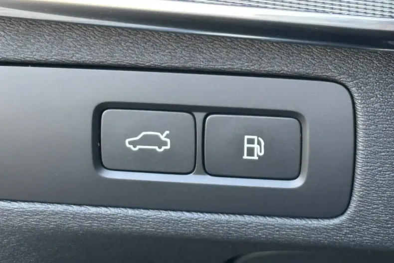 Volvo XC90 din 2024 cu 2.750 km - oferta VOL110731 - foto 19