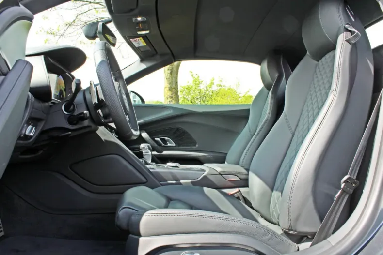 Audi R8 din 2022 cu 5.900 km - oferta AUD110732 - foto 8