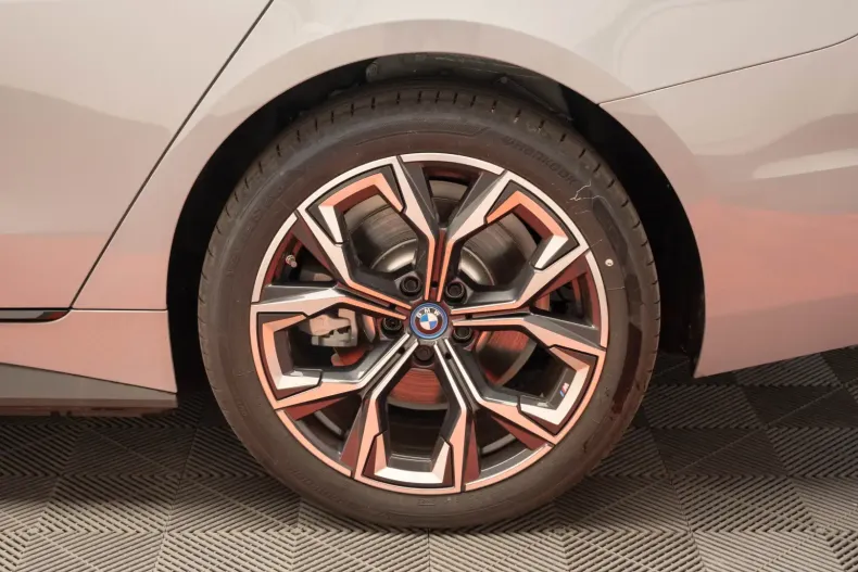 BMW i4 din 2025 cu 50 km - oferta BMW110740 - foto 12