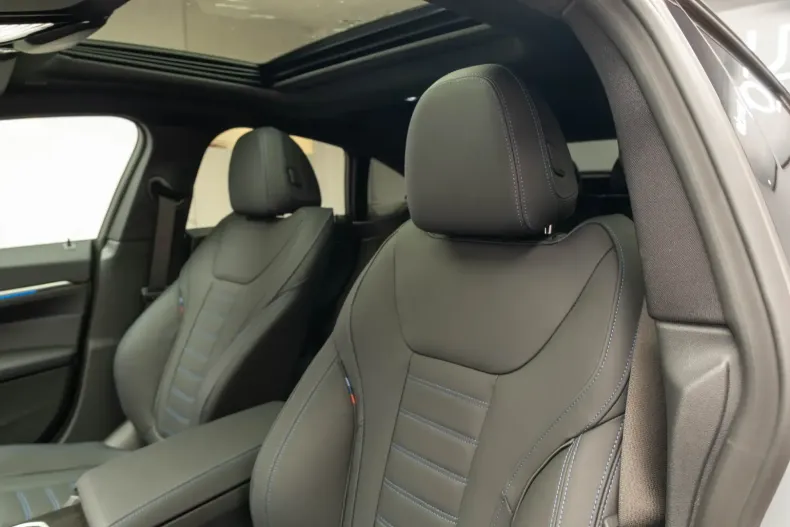 BMW i4 din 2025 cu 50 km - oferta BMW110740 - foto 22